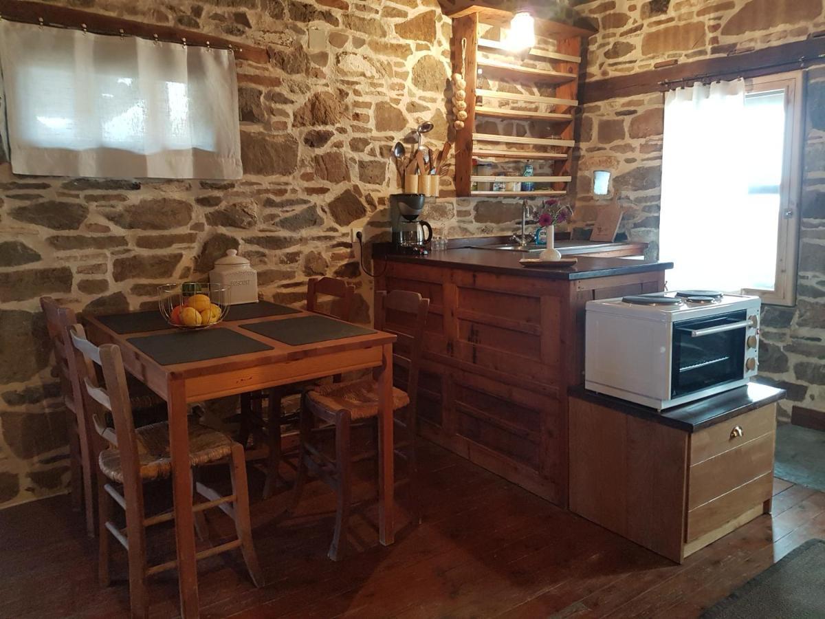Chios Houses, Beautiful Restored Traditional Stone Houses With An Astonishing Seaview Volissos Exterior foto